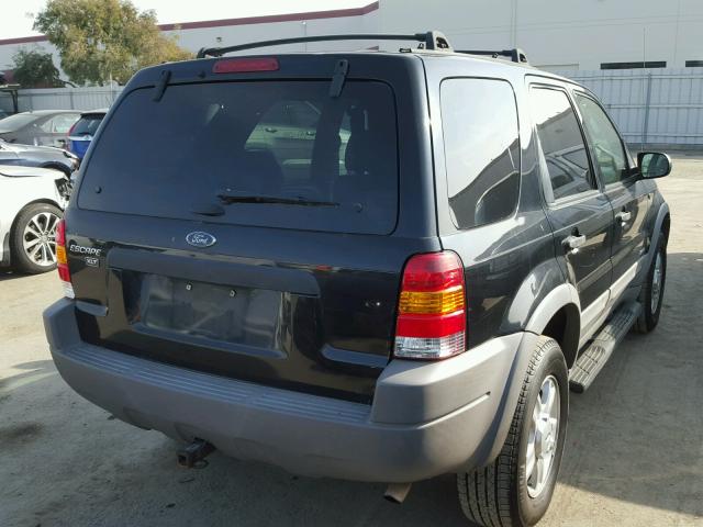 1FMYU04192KC61902 - 2002 FORD ESCAPE XLT BLACK photo 4