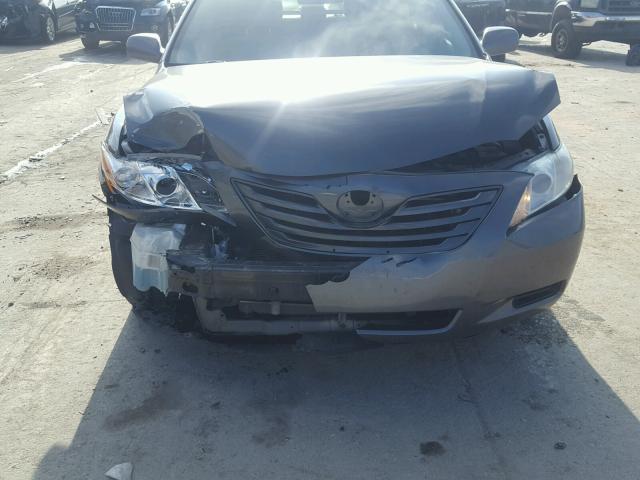 4T4BE46K48R043658 - 2008 TOYOTA CAMRY CE GRAY photo 9