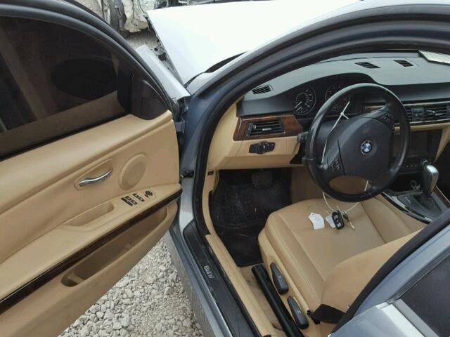 WBAVA37597NL15539 - 2007 BMW 328 I GRAY photo 9