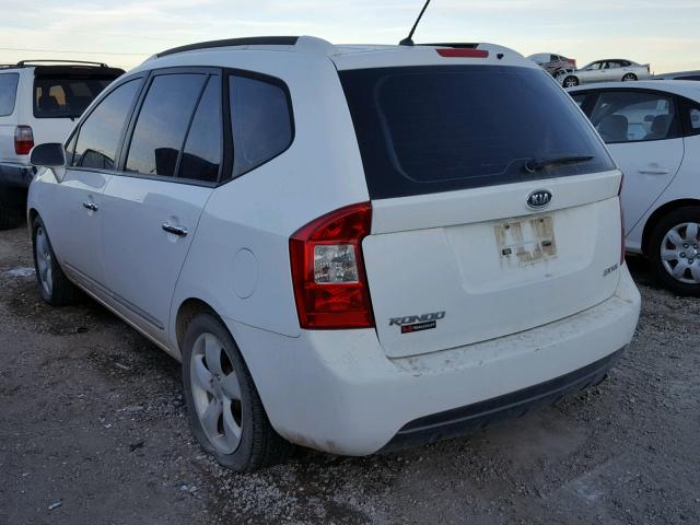 KNAFG526777111230 - 2007 KIA RONDO LX WHITE photo 3