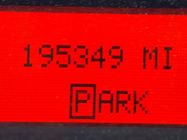 2G2WP522241368230 - 2004 PONTIAC GRAND PRIX შავი ფოტო 8