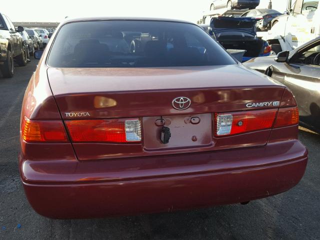 JT2BG22K6Y0438752 - 2000 TOYOTA CAMRY CE RED photo 10