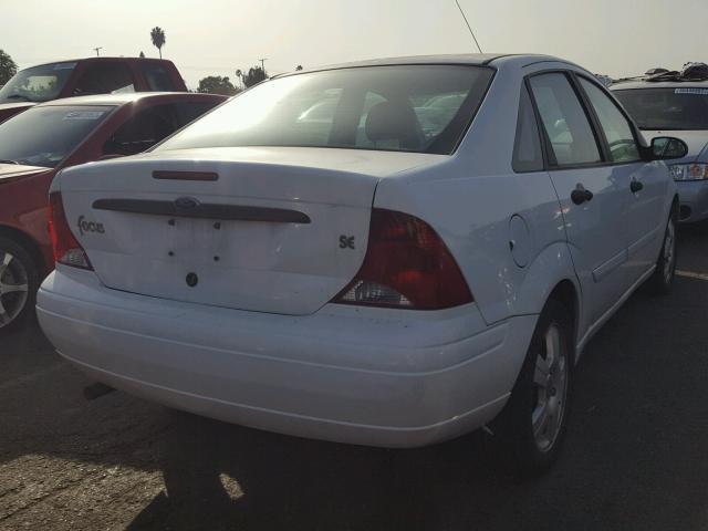 1FAFP34363W134434 - 2003 FORD FOCUS SE C WHITE photo 4