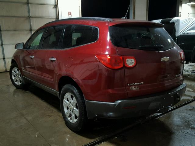 1GNEV23D89S166521 - 2009 CHEVROLET TRAVERSE L MAROON photo 3