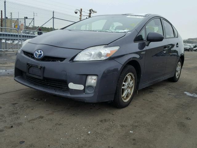 JTDKN3DU3B1433611 - 2011 TOYOTA PRIUS GRAY photo 2