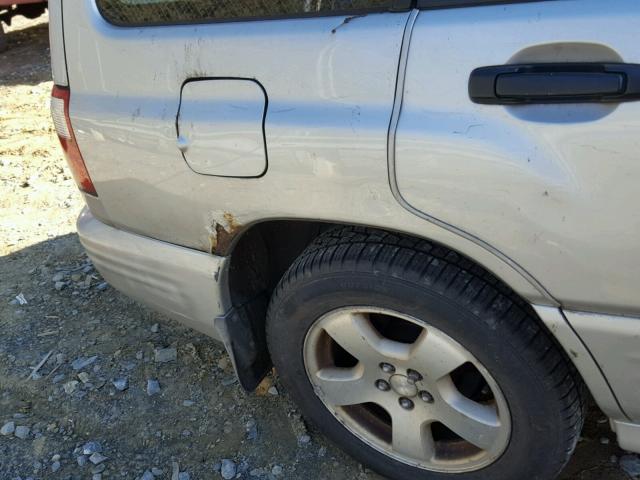 JF1SF65661H746582 - 2001 SUBARU FORESTER S ვერცხლისფერი ფოტო 9