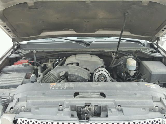 1GKS2MEF7DR322681 - 2013 GMC YUKON XL D GRAY photo 7