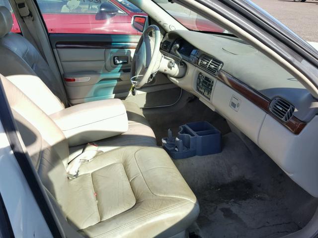 1G6KD54Y6XU746775 - 1999 CADILLAC DEVILLE WHITE photo 5