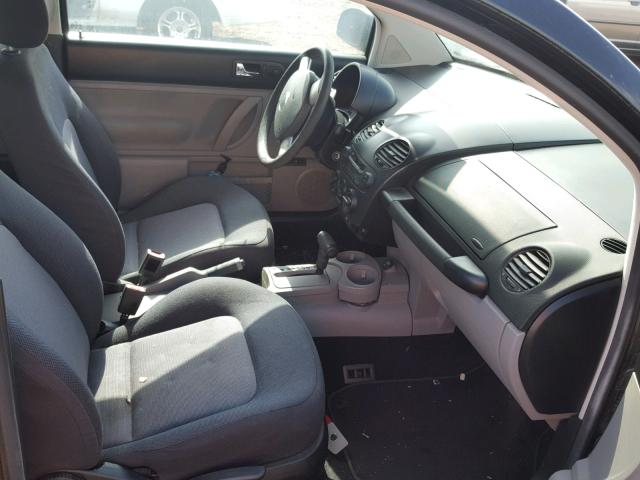 3VWBK21C14M402830 - 2004 VOLKSWAGEN NEW BEETLE შავი ფოტო 5