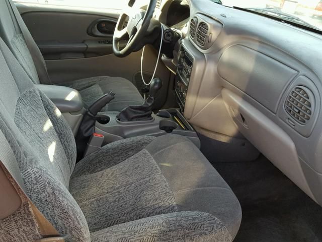 1GNDS13S922194749 - 2002 CHEVROLET TRAILBLAZE GRAY photo 5