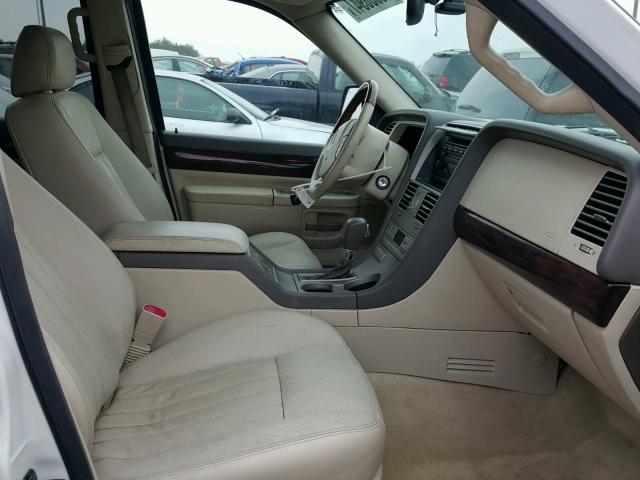 5LMEU88H84ZJ17645 - 2004 LINCOLN AVIATOR 白色 照片 5