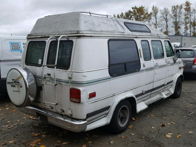 1GBEG25K8PF304079 - 1993 CHEVROLET G20 WHITE photo 4