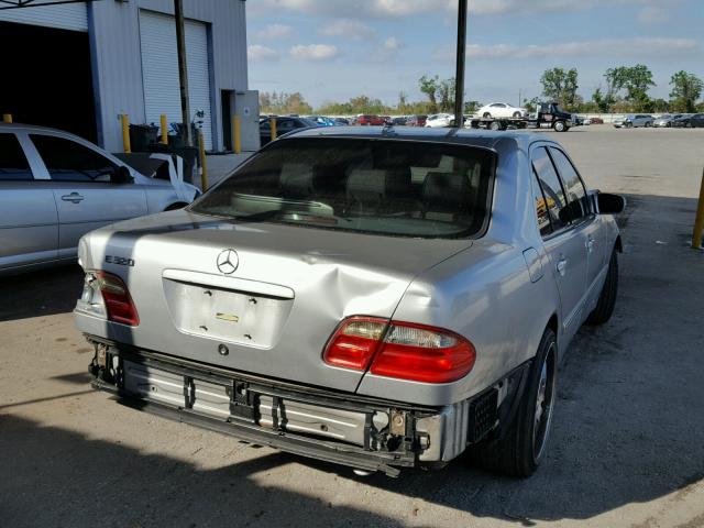 WDBJF65J6YB161474 - 2000 MERCEDES-BENZ E 320 SILVER photo 4