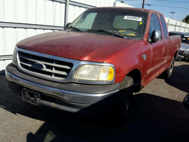 1FTRX17W6YKA48055 - 2000 FORD F150 RED photo 2