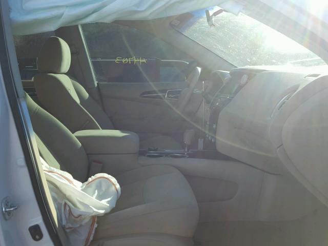 5N1AR2MM2DC610498 - 2013 NISSAN PATHFINDER WHITE photo 5