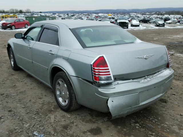 2C3AA53G25H135561 - 2005 CHRYSLER 300 TOURIN GREEN photo 3