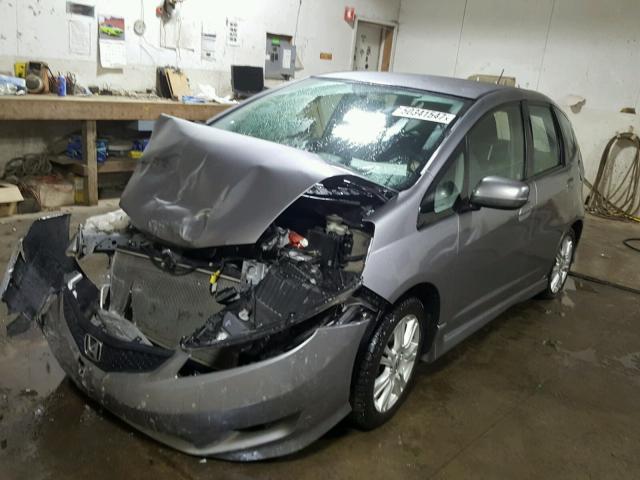 JHMGE88439S045679 - 2009 HONDA FIT SPORT GRAY photo 2