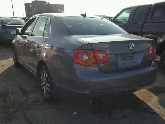 3VWDF71K05M625606 - 2005 VOLKSWAGEN NEW JETTA GRAY photo 3