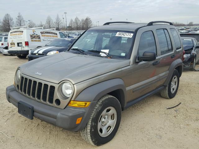 1J4GK48K97W576872 - 2007 JEEP LIBERTY SP BROWN photo 2