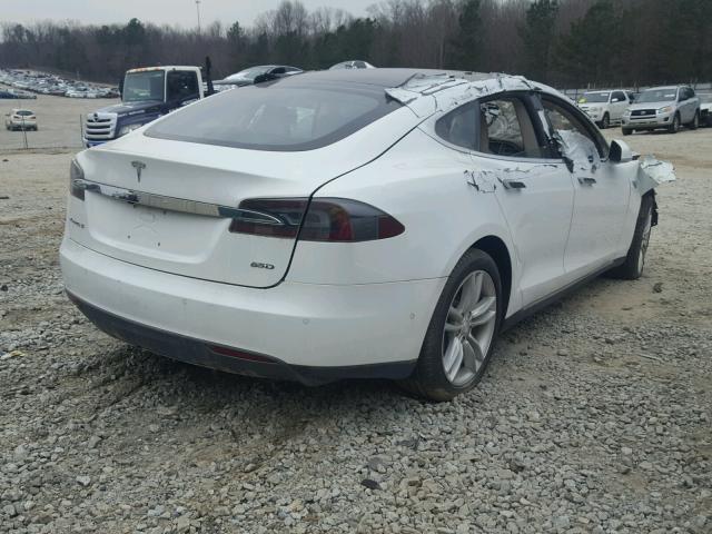 5YJSA1H28FF092471 - 2015 TESLA MODEL S 85 WHITE photo 4