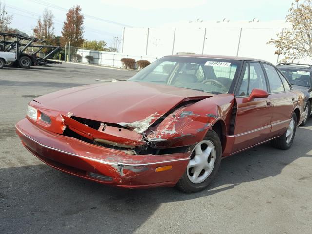 1G3HY52K6V4814919 - 1997 OLDSMOBILE LSS RED photo 2