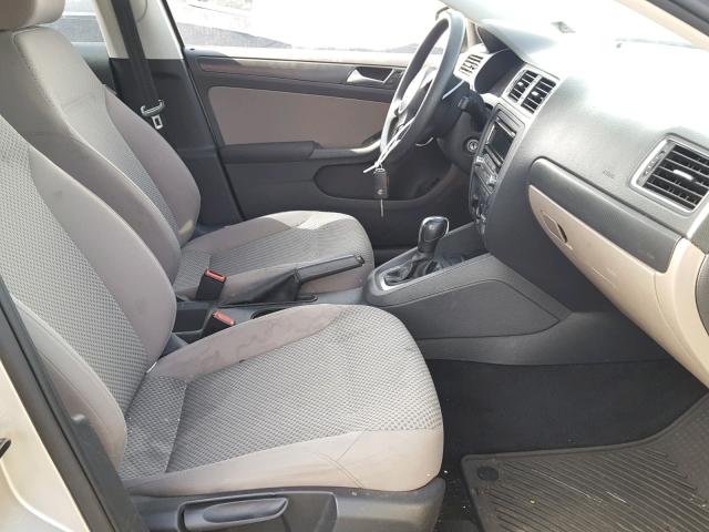 3VW2K7AJ9CM464003 - 2012 VOLKSWAGEN JETTA BASE GOLD photo 5