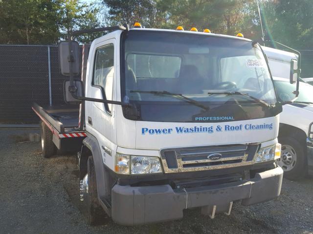 3FRLL45ZX6V372161 - 2006 FORD LOW CAB FO WHITE photo 1