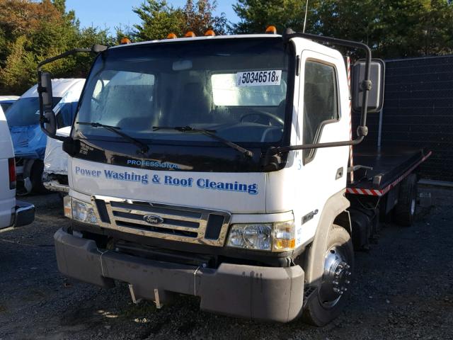 3FRLL45ZX6V372161 - 2006 FORD LOW CAB FO WHITE photo 2