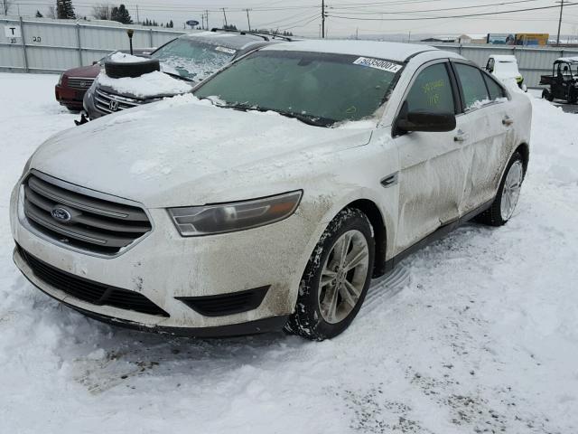 1FAHP2D87GG157509 - 2016 FORD TAURUS SE WHITE photo 2