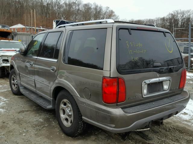 5LMFU28RX2LJ19021 - 2002 LINCOLN NAVIGATOR GRAY photo 3