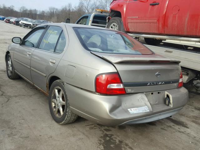 1N4DL01A7YC157105 - 2000 NISSAN ALTIMA XE GOLD photo 3