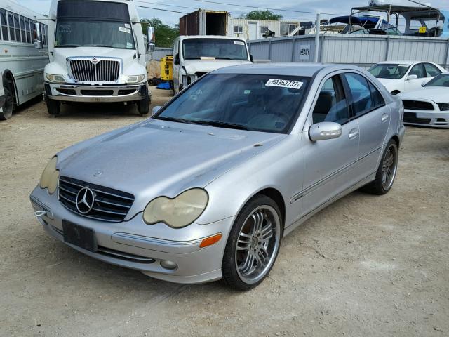 WDBRF40J74F452356 - 2004 MERCEDES-BENZ C 230K SPO SILVER photo 2