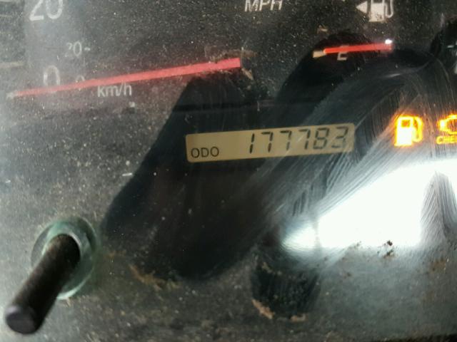 4T1BE32KX3U129303 - 2003 TOYOTA CAMRY LE MAROON photo 8