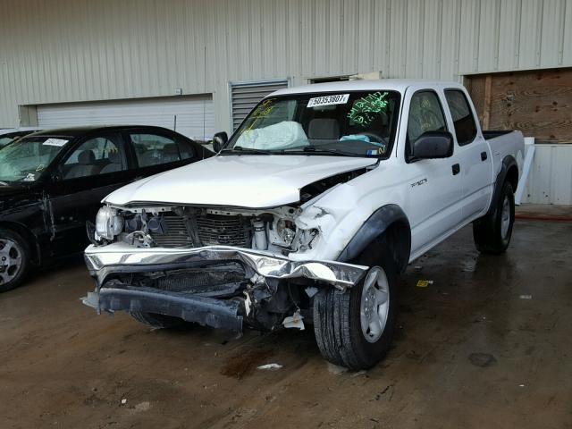 5TEGN92N61Z856420 - 2001 TOYOTA TACOMA DOU WHITE photo 2