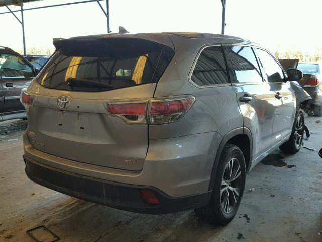 5TDKKRFHXGS164352 - 2016 TOYOTA HIGHLANDER SILVER photo 4