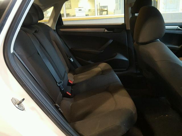 1VWAP7A39CC072767 - 2012 VOLKSWAGEN PASSAT S أبيض صورة 6