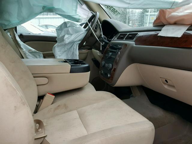 1GNSKHE32BR325761 - 2011 CHEVROLET SUBURBAN K BEIGE photo 5