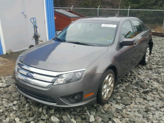 3FAHP0HA7BR264692 - 2011 FORD FUSION SE SILVER photo 2