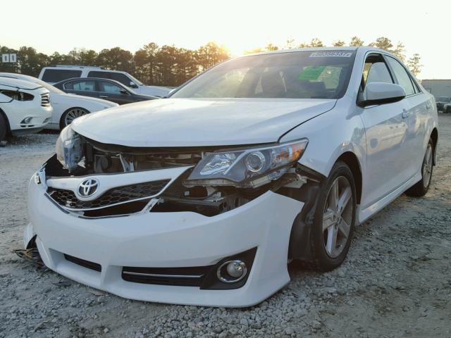 4T1BF1FK9DU289363 - 2013 TOYOTA CAMRY L WHITE photo 2