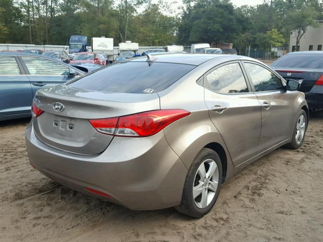 5NPDH4AE1DH394242 - 2013 HYUNDAI ELANTRA GL BROWN photo 4