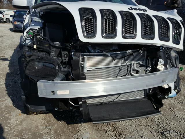 1C4PJMCB3JD509249 - 2018 JEEP CHEROKEE L WHITE photo 9