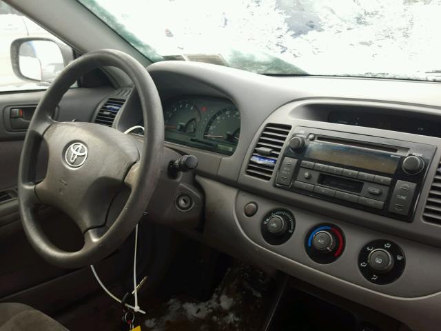 4T1BE32K02U595384 - 2002 TOYOTA CAMRY LE 灰色 照片 9