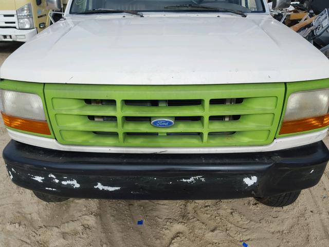 1FDHF37H7SNA59515 - 1995 FORD F350 WHITE photo 7