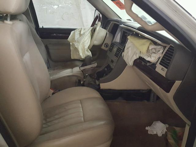 5LMEU88H84ZJ33117 - 2004 LINCOLN AVIATOR 白色 照片 5