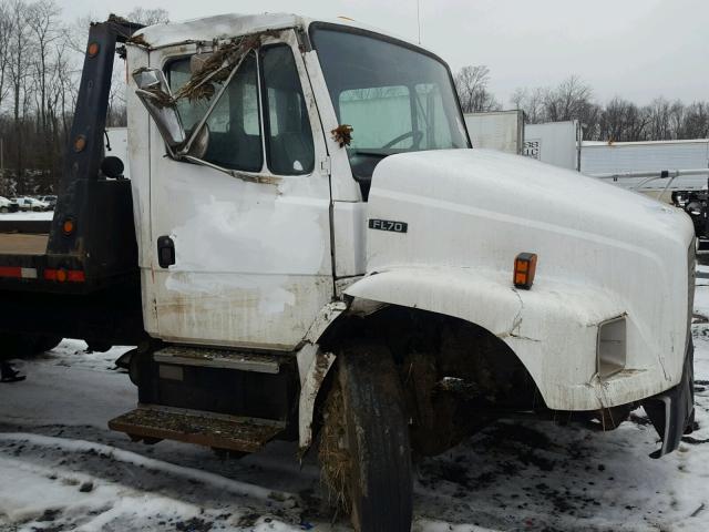 1FV6HLBC4YDH44742 - 2000 FREIGHTLINER MEDIUM CON WHITE photo 9