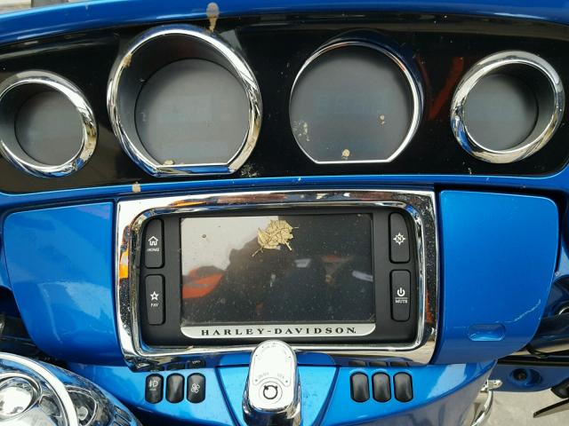 1HD1KKD12HB634857 - 2017 HARLEY-DAVIDSON FLHTKL ULT BLUE photo 8