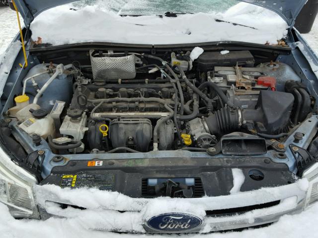 1FAHP33N48W144429 - 2008 FORD FOCUS SE BLUE photo 7