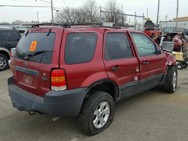 1FMYU03145KD14043 - 2005 FORD ESCAPE XLT RED photo 4