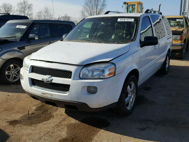 1GNDV33108D173277 - 2008 CHEVROLET UPLANDER L WHITE photo 2