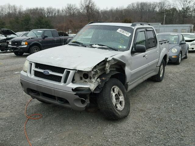 1FMZU77E82UC24064 - 2002 FORD EXPLORER S SILVER photo 2